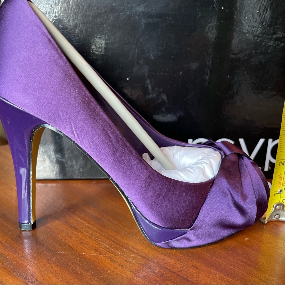 RSVP Rachel - Julie Lynn Purple Stiletto Heels with Peep-Toe Design size 5M NEW - Picture 2 of 8
